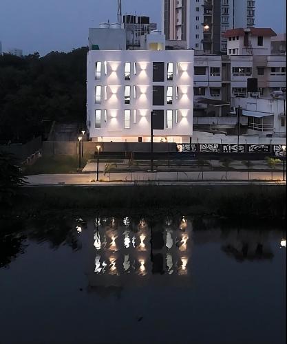 515766470.jpg