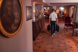 thumbnail: Interior