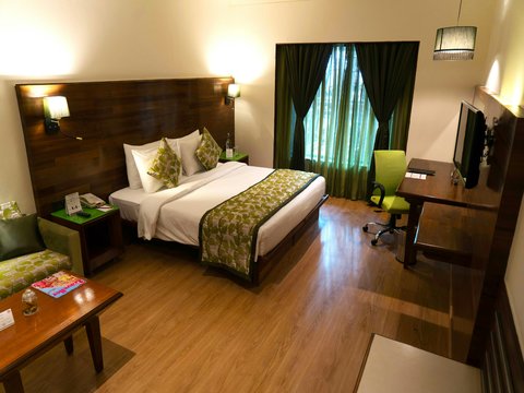 Premier Room