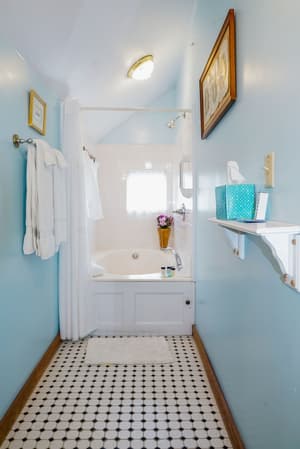 thumbnail: Bathroom shower