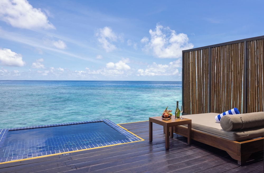 Private pool