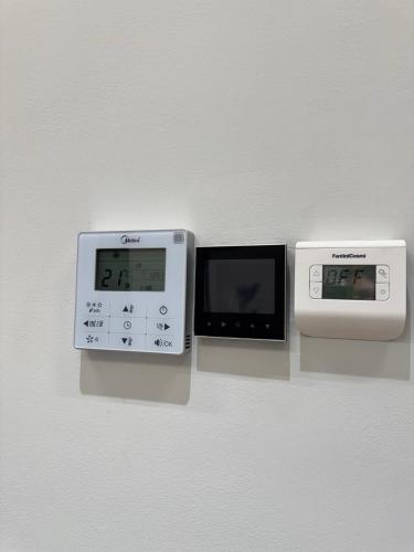 733087563.jpg