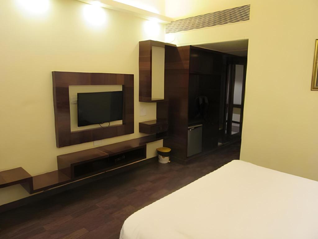 62bd9aed5542e3069fdaae877b220000.jpeg