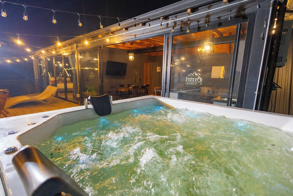 Jetted tub