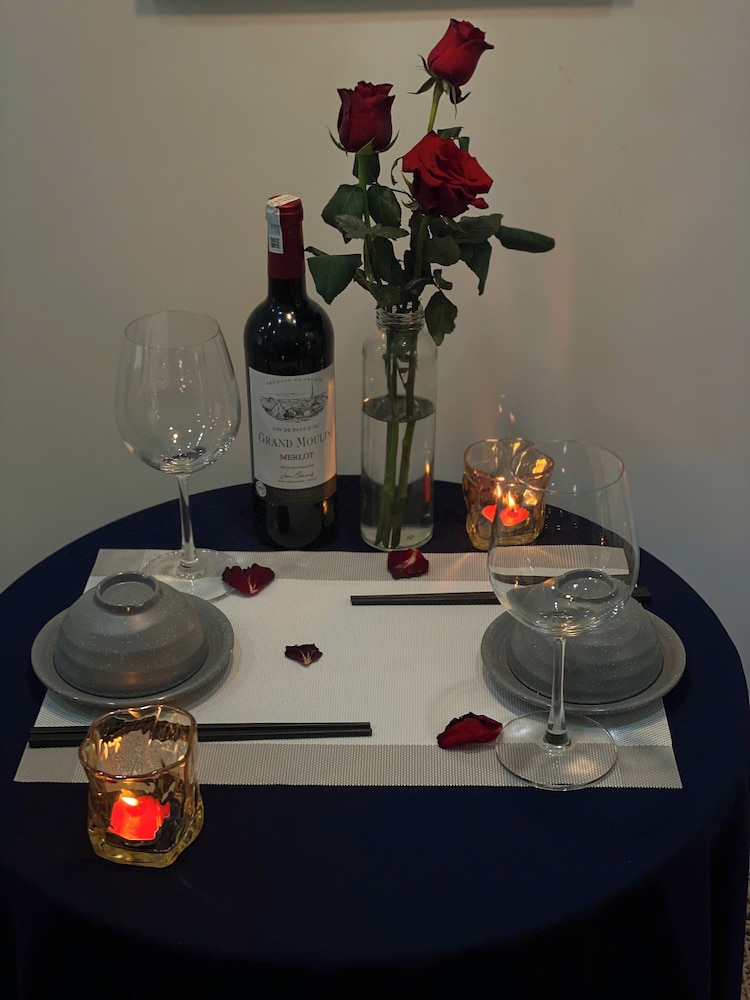 Champagne service