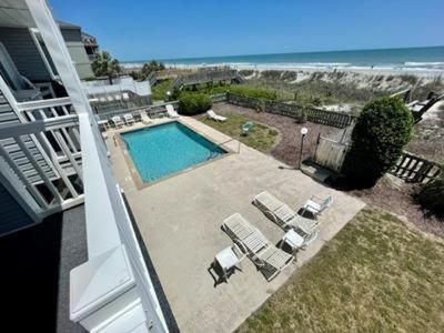 826445814.jpg