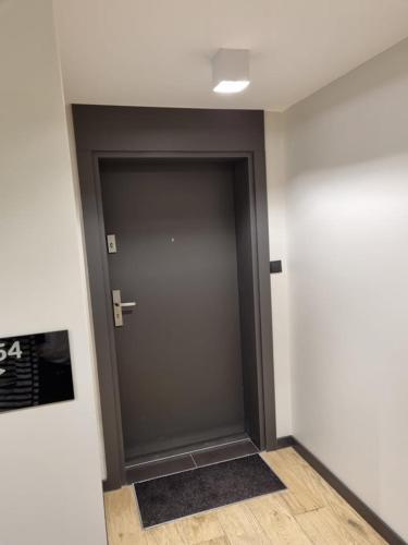 566479781.jpg