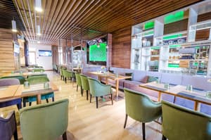 thumbnail: Family dining