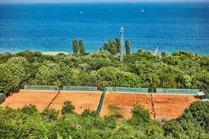 thumbnail: Tennis court
