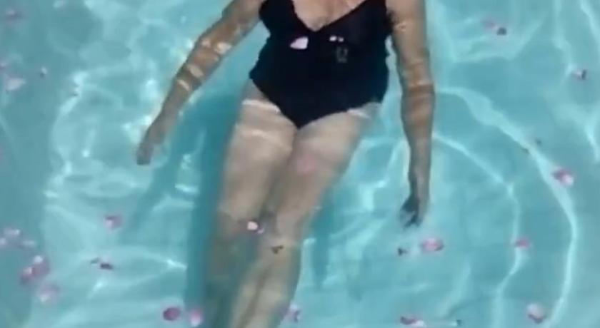 713138611.jpg