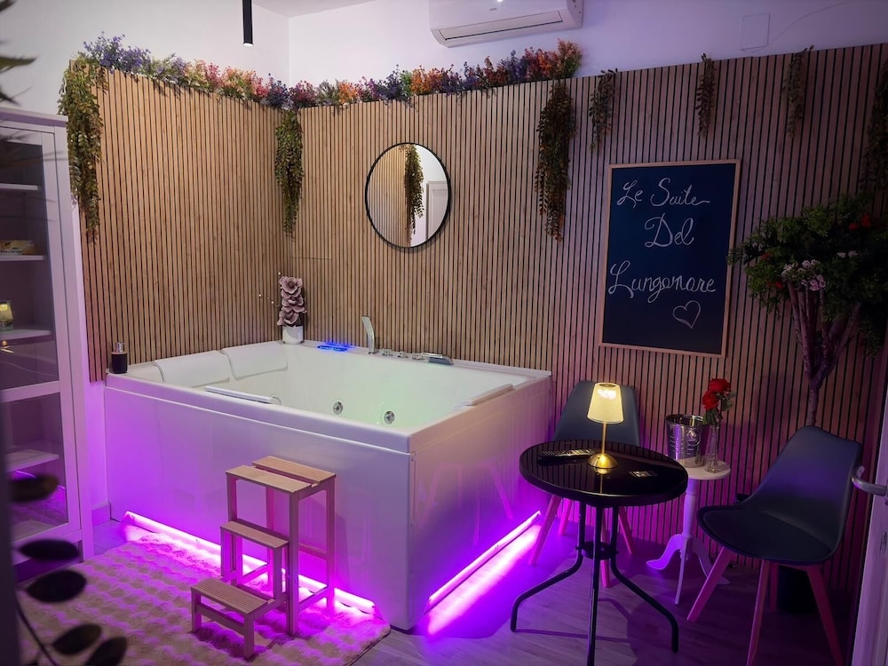 Jetted tub