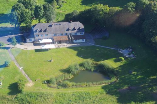 688192905.jpg