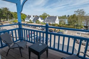 thumbnail: Balcony