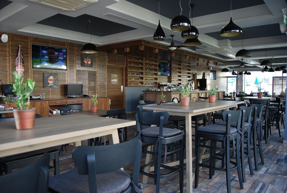 Restaurant-cafeteria