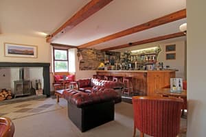 thumbnail: Bar (on property)
