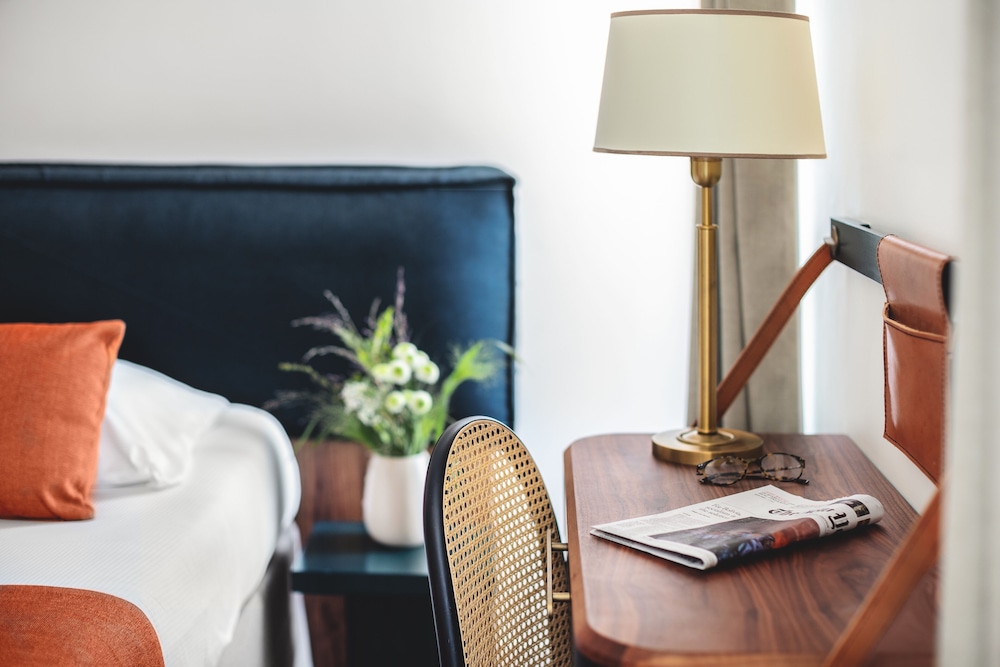In-room business center