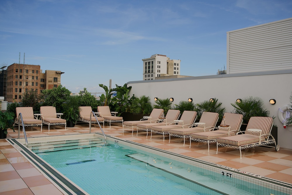 Rooftop pool