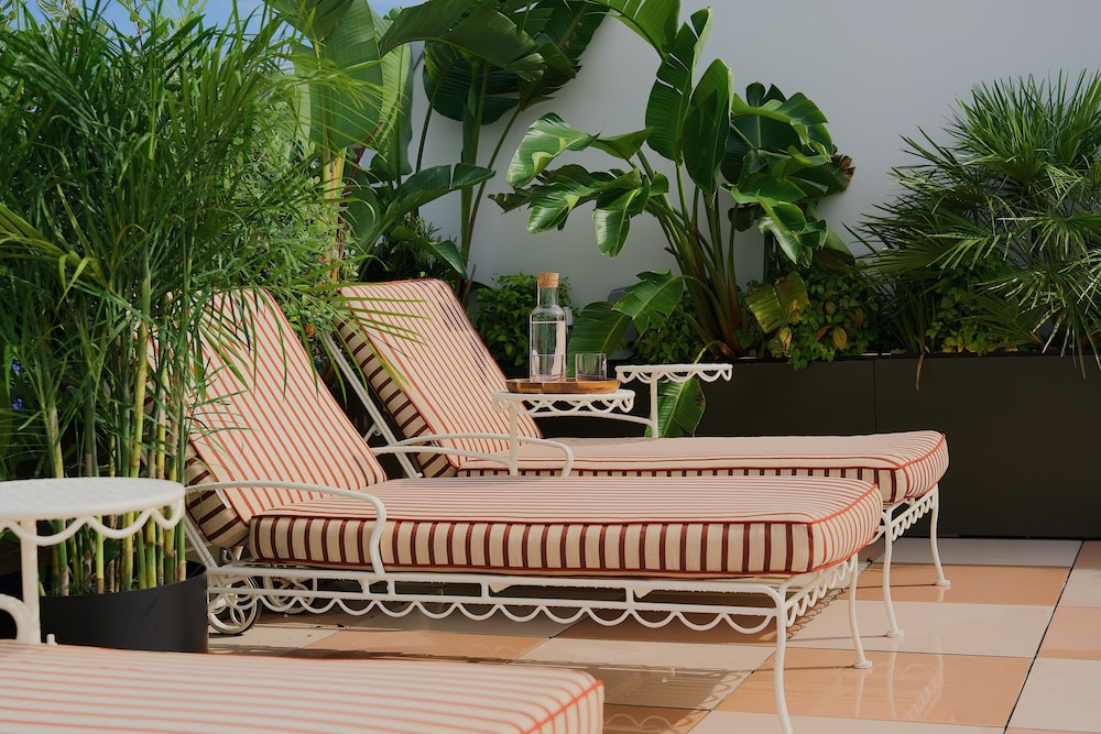 Rooftop pool