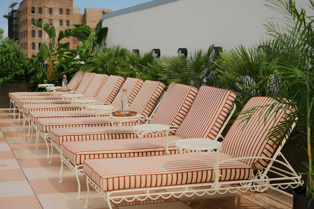 Sundeck