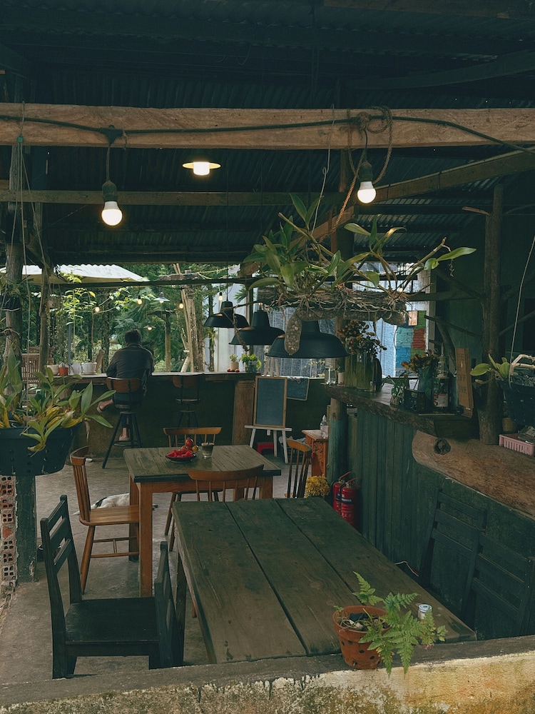 Food court