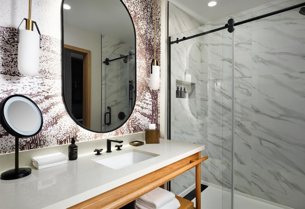 Bathroom shower