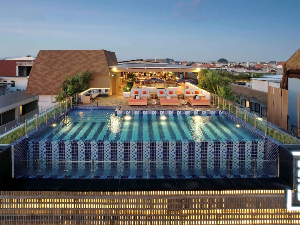 Rooftop pool