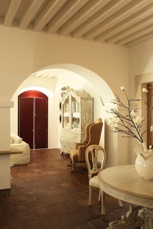 thumbnail: Interior entrance