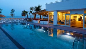 thumbnail: Pool