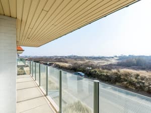 thumbnail: Exterior