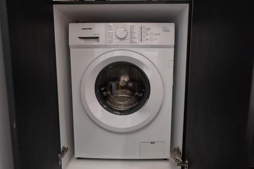 700579470.jpg