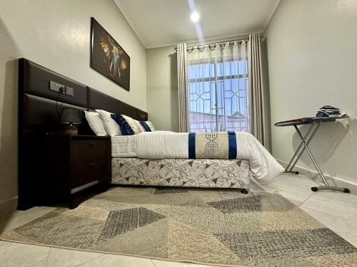 825066523.jpg