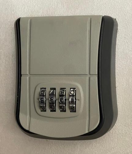 588563415.jpg