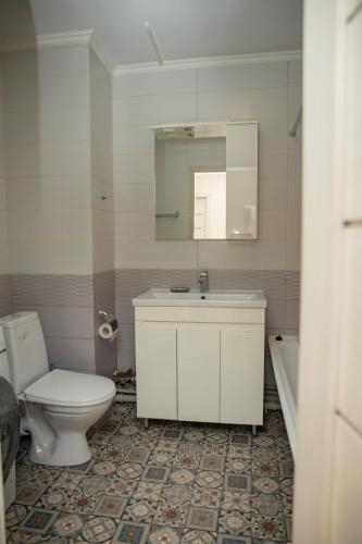 702804179.jpg