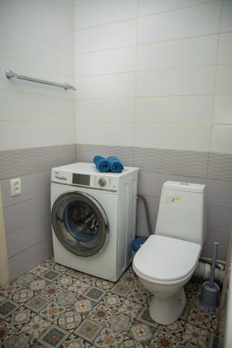 702804059.jpg