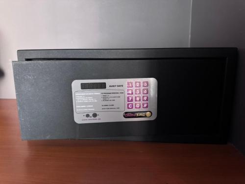 856668804.jpg
