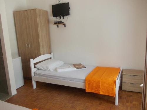 35063996.jpg