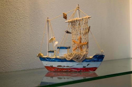 78096275.jpg