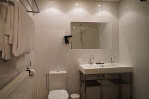 thumbnail: Bathroom