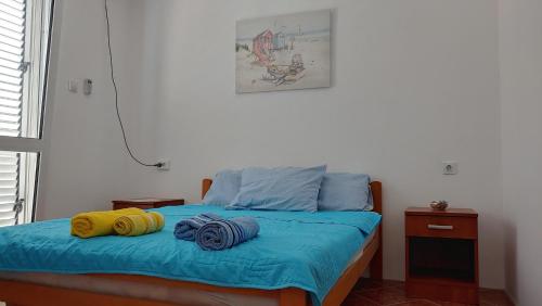 374200566.jpg