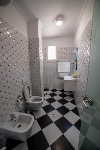 364444262.jpg
