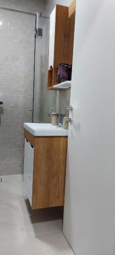 333921436.jpg