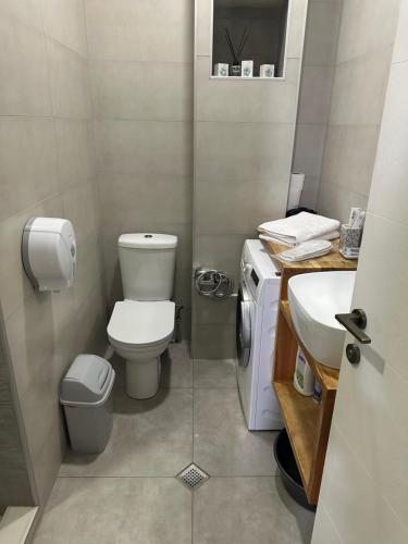 842633025.jpg