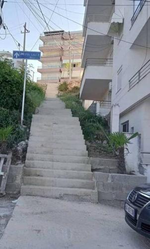 378993204.jpg