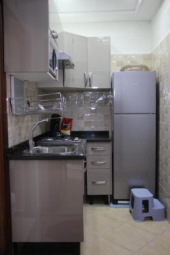 414597090.jpg