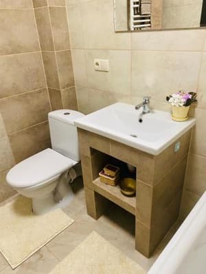 thumbnail: 434201870.jpg