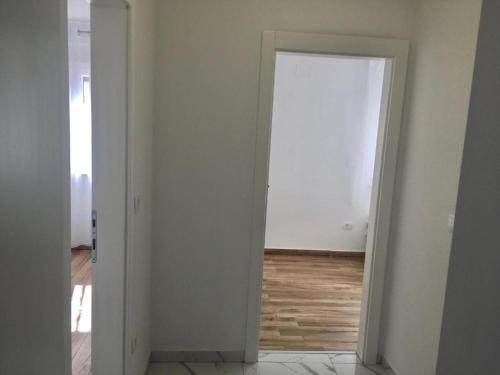 618312769.jpg