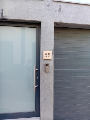 506742984.jpg