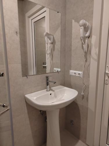 558617868.jpg