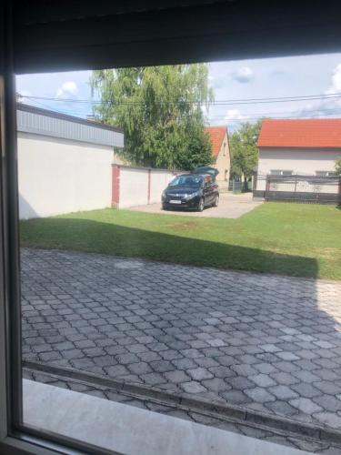 683079834.jpg