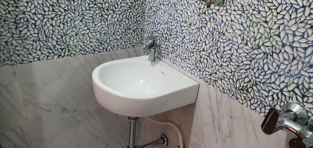 3c1b61ae23f6cffc214335e94499f367.jpg